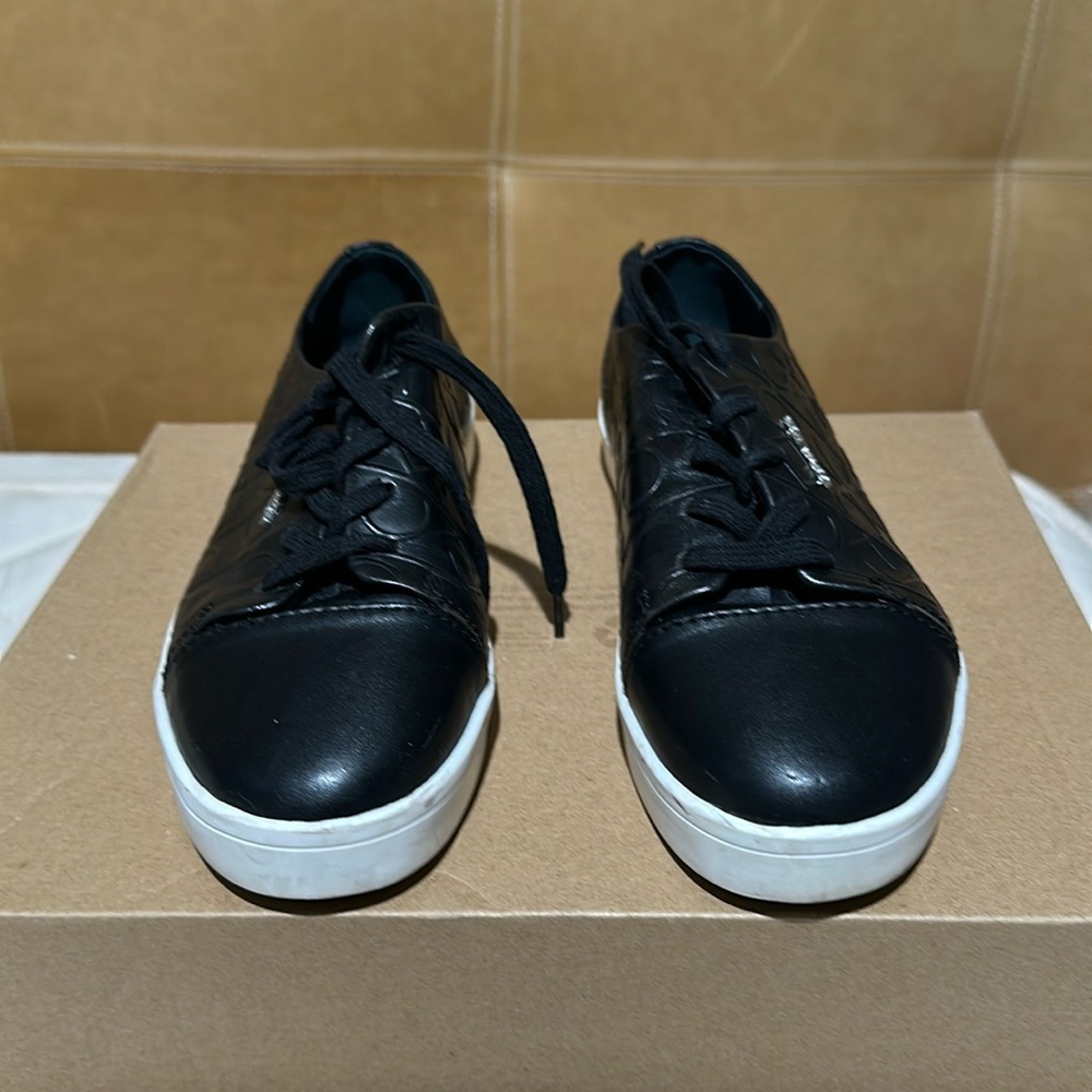 Calvin Klein. Size 7